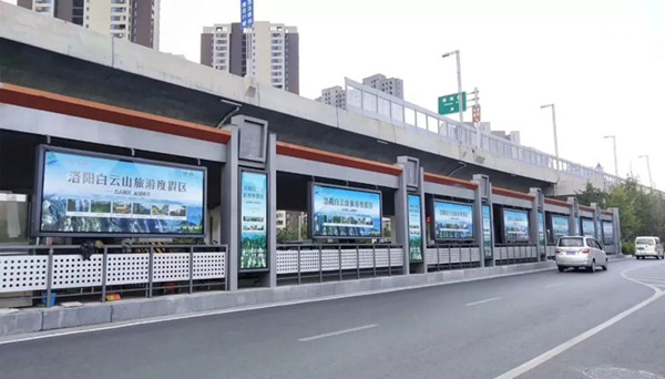 鄭州BRT公交車站臺廣告，展現(xiàn)城市魅力的象征