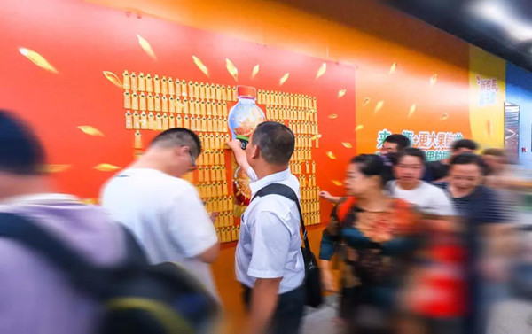 美汁源告訴你，飲品戶(hù)外廣告如何玩轉(zhuǎn)互動(dòng)營(yíng)銷(xiāo)