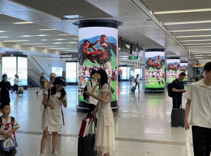 深圳北站換乘區(qū)包柱LED廣告價格，文旅景區(qū)旅游深圳北高鐵站廣告
