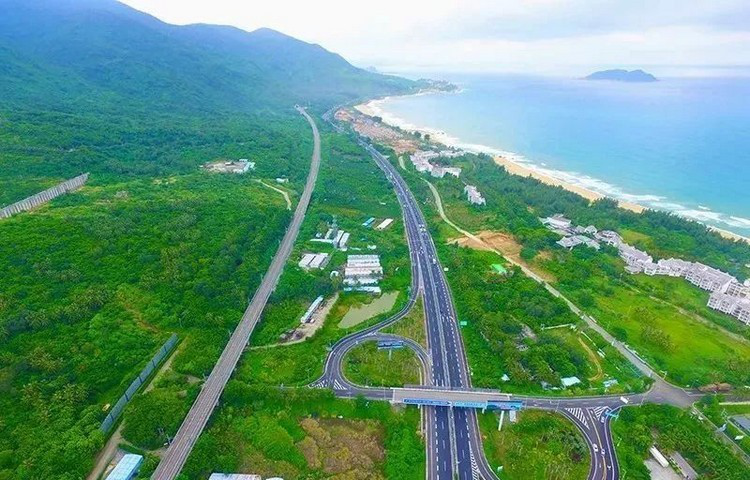 海南海口高速橋體廣告價格？海南東線高速跨線橋大牌廣告位置優(yōu)勢