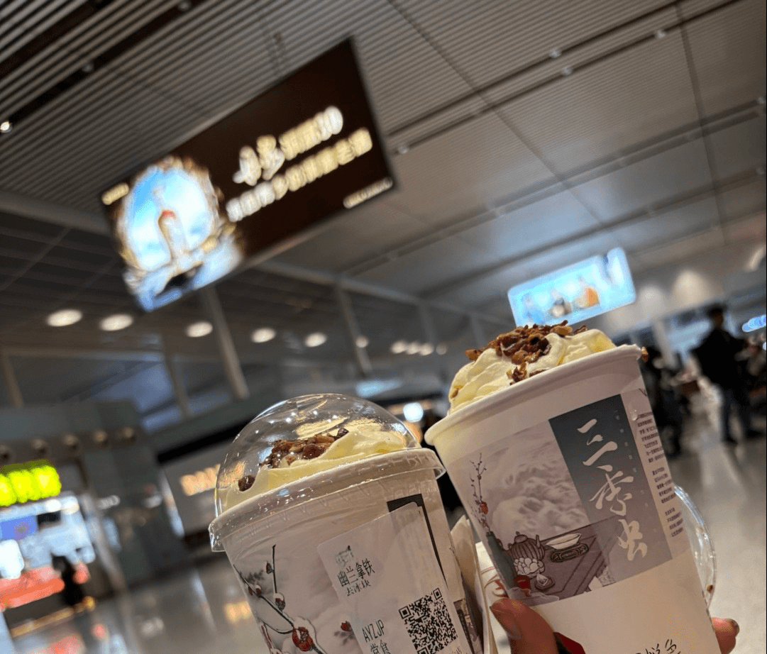 長沙黃花機(jī)場廣告價(jià)格收費(fèi)多少錢？長沙機(jī)場LED廣告牌春運(yùn)熱門廣告