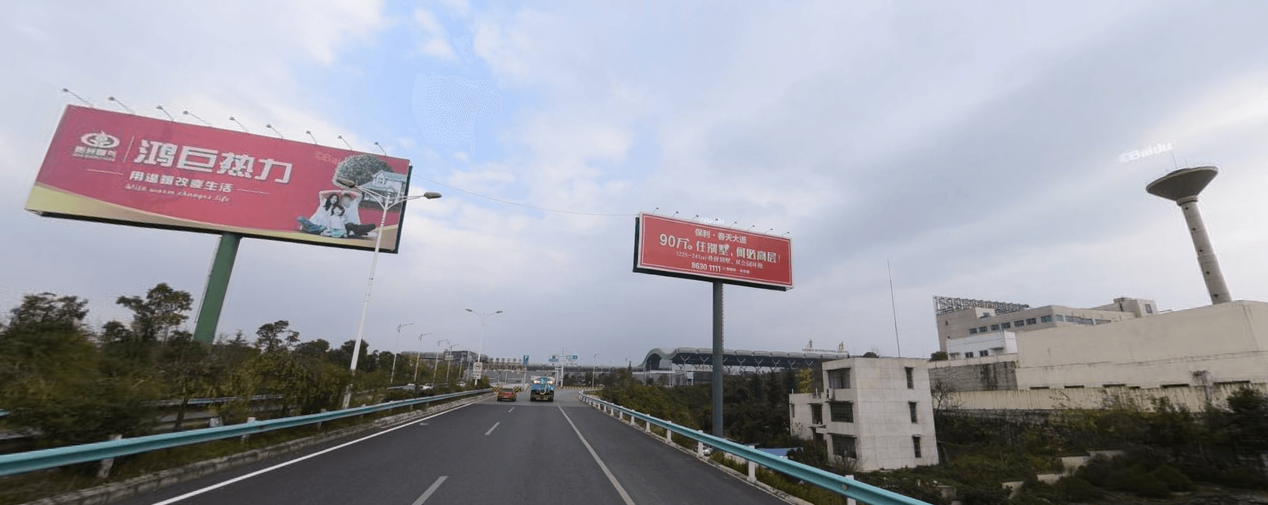 貴陽機場高速立柱大牌廣告價格收費多少錢？貴陽機場路高桿廣告牌