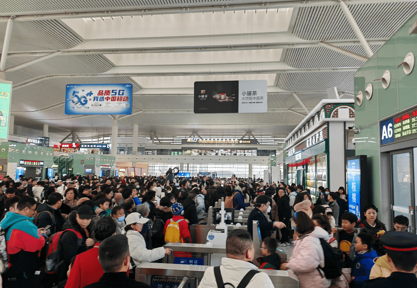 南昌西站廣告價格收費多少錢？南昌西高鐵站春運候車熱門廣告牌