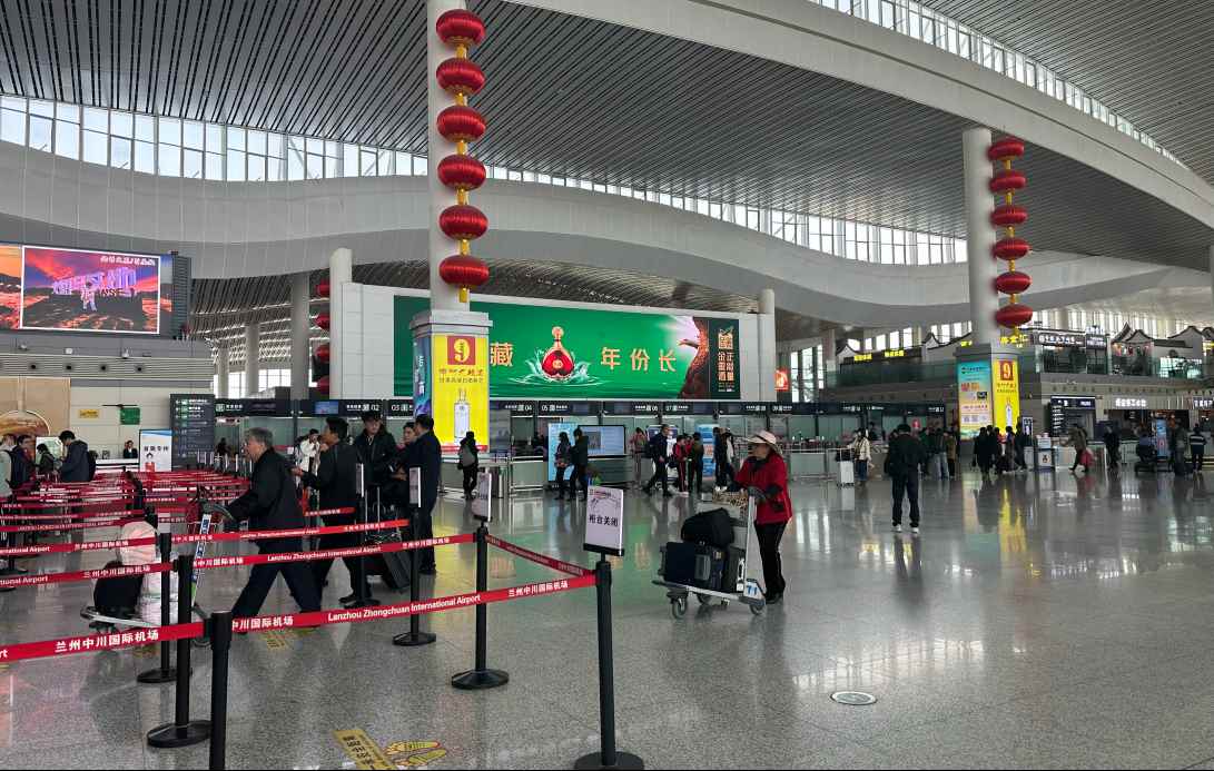 蘭州中川機場廣告價格收費，蘭州機場春運出發(fā)到達廣告LED大屏