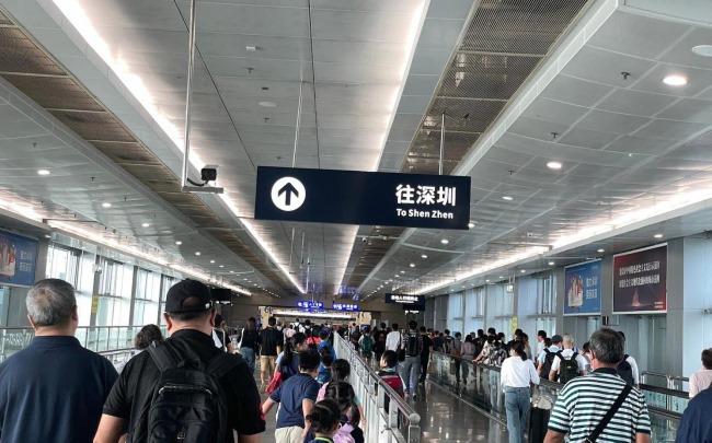 深圳福田口岸廣告價(jià)格收費(fèi)標(biāo)準(zhǔn)，福田口岸入境必經(jīng)通道廣告