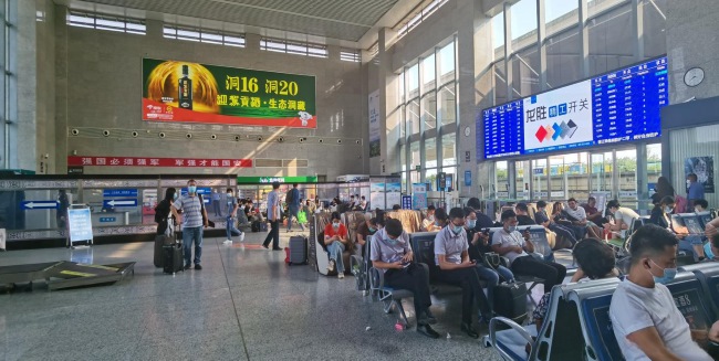 滁州站廣告價(jià)格收費(fèi)，滁州高鐵站候車大廳大屏廣告滁州火車站燈箱