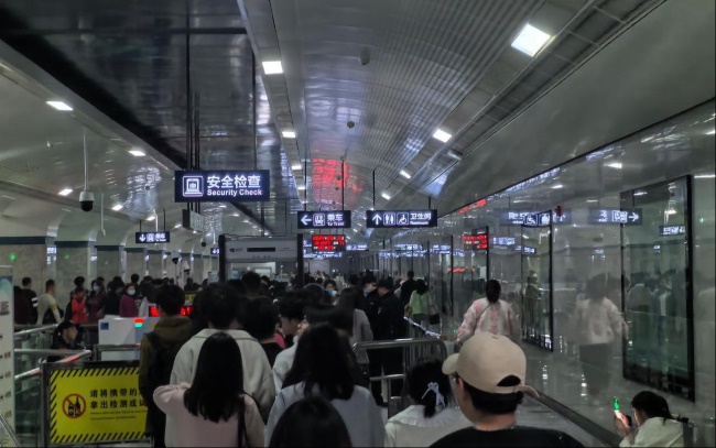武漢地鐵播音導(dǎo)向廣告價(jià)格種類(lèi)，武漢地鐵列車(chē)站臺(tái)語(yǔ)音播報(bào)廣告