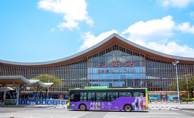 三亞公交車(chē)身廣告線路案例，三亞公交車(chē)身巴士車(chē)體廣告價(jià)格收費(fèi)