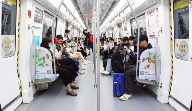 特色中醫(yī)藥科普走進(jìn)徐州地鐵創(chuàng)意車廂廣告，徐州地鐵列車廣告價(jià)格