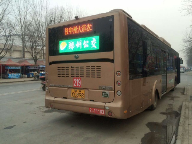 鄭州公交車電子屏廣告價(jià)格，鄭州公交車尾LED彩屏廣告投放優(yōu)勢分析