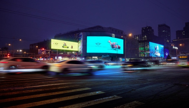 北京朝外THE BOX戶外三屏LED大屏廣告投放，北京商圈LED大屏廣告價格
