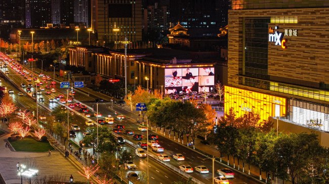 沈陽青年大街萬象城LED廣告投放，沈陽大屏廣告價格