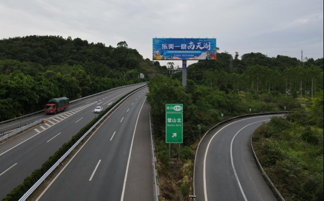 重慶渝涪渝遂高桿立柱廣告投放，重慶渝瀘高速大牌廣告價(jià)格