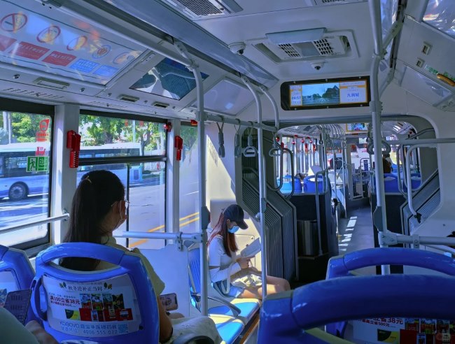 珠海公交車內(nèi)座椅廣告投放，珠海巴士車廂海報廣告價格