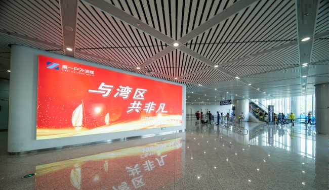 深圳第一戶外傳媒團(tuán)隊的專業(yè)性體現(xiàn)在哪些方面？為什么我們總是愿意為他們的專業(yè)精神買單？