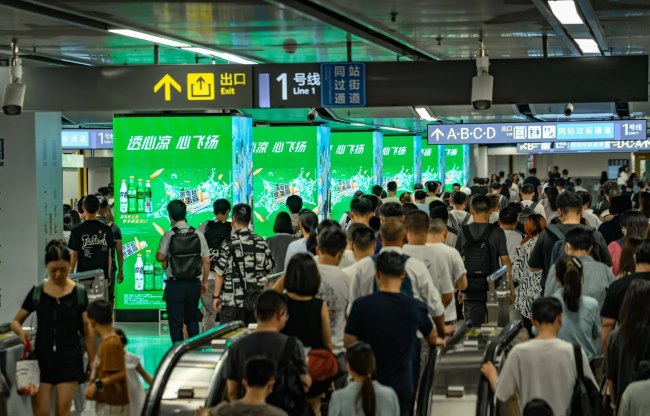 成都地鐵孵化園站廳包柱LED廣告投放，成都南站地鐵大屏廣告